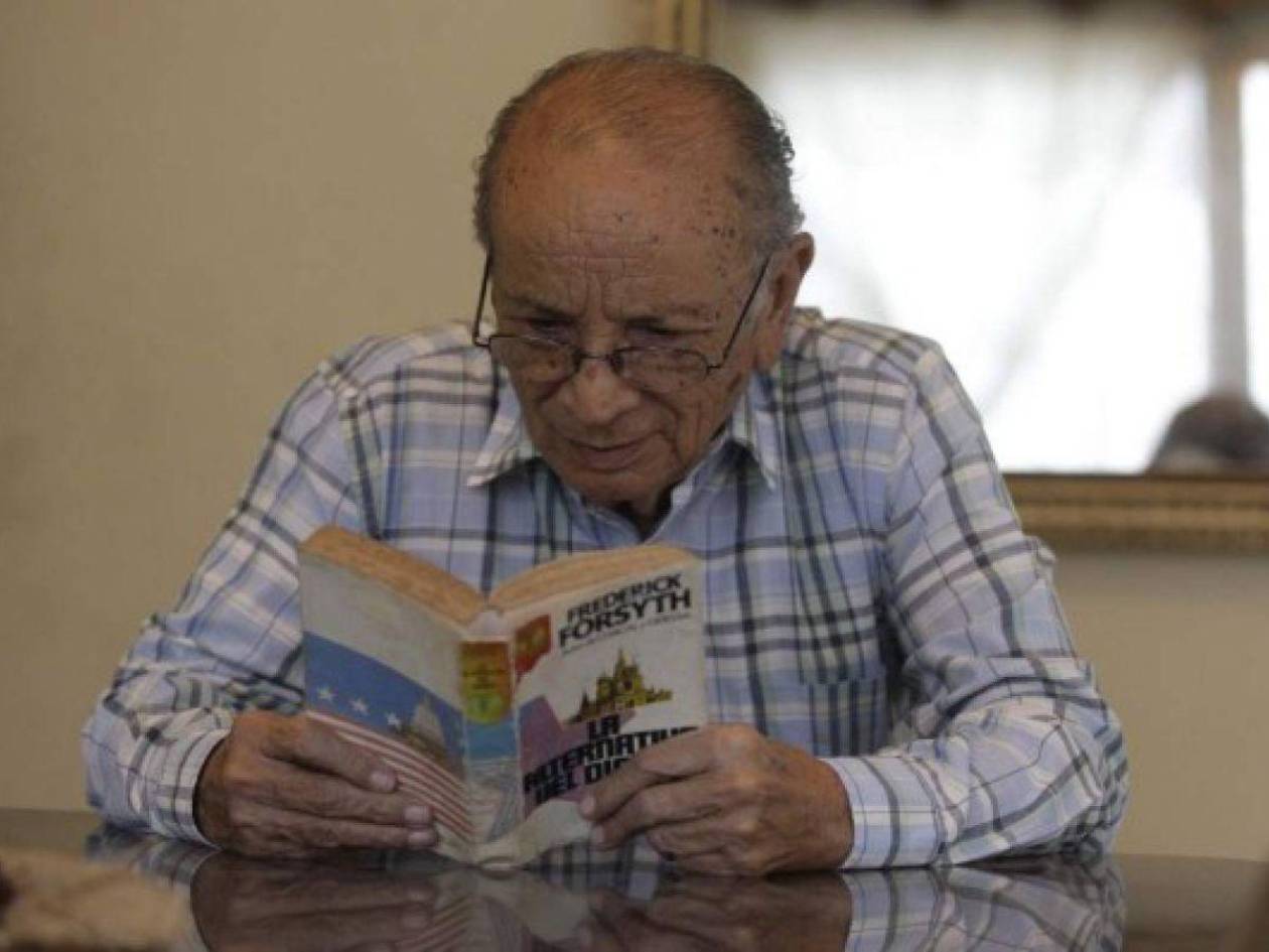 Muere el reconocido periodista Milton Mateo a los 80 años