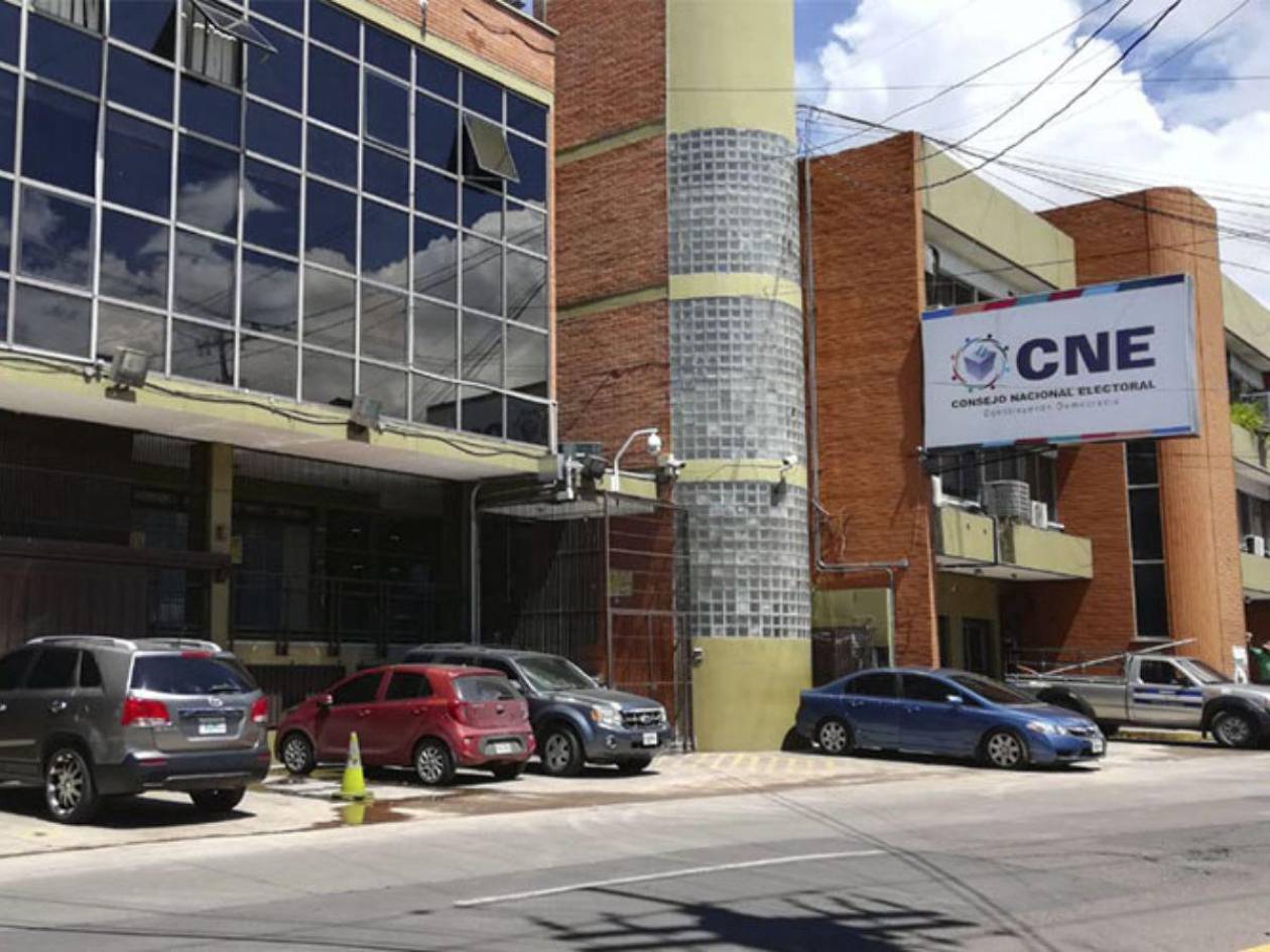 El CNE dio 24 horas al RNP para enviar la base registral depurada