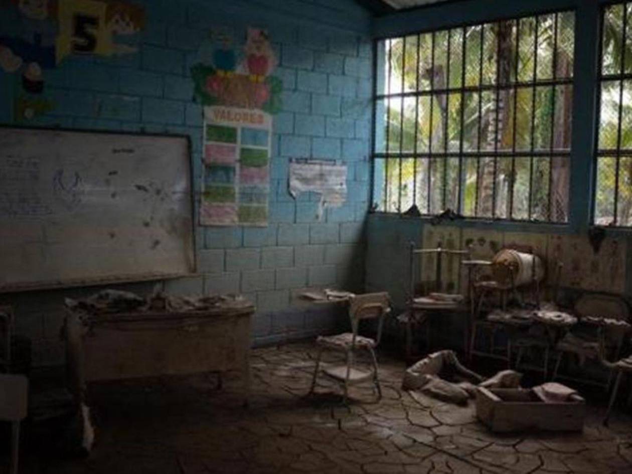 Con decreto de emergencia analizan reparar escuelas dañadas por Sara