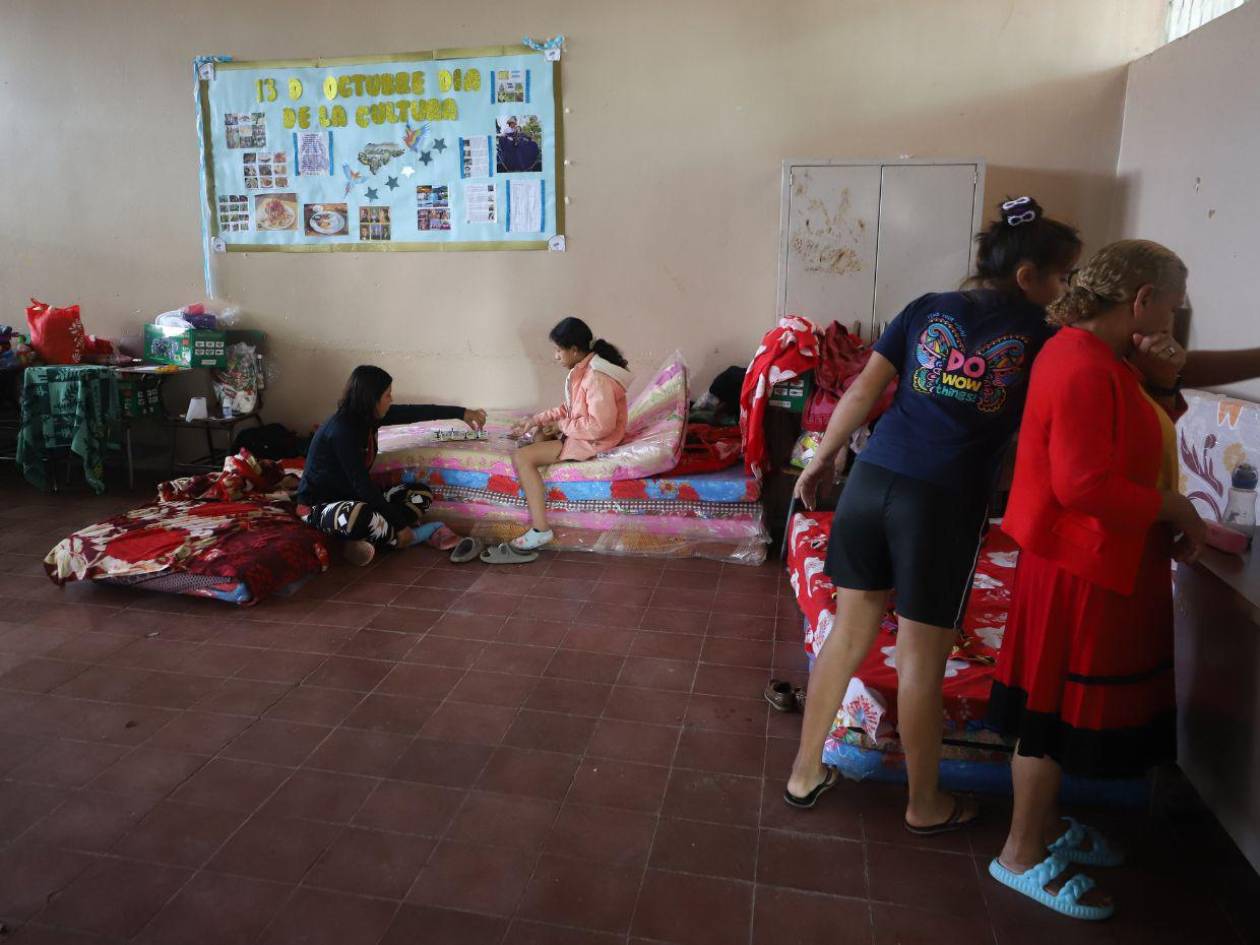 Más de 380 albergados en el Distrito Central por emergencia de lluvias