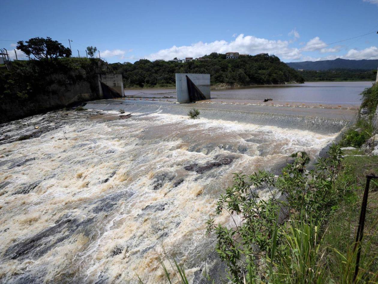 Represas de Tegucigalpa mantienen niveles estables por lluvias que deja Sara