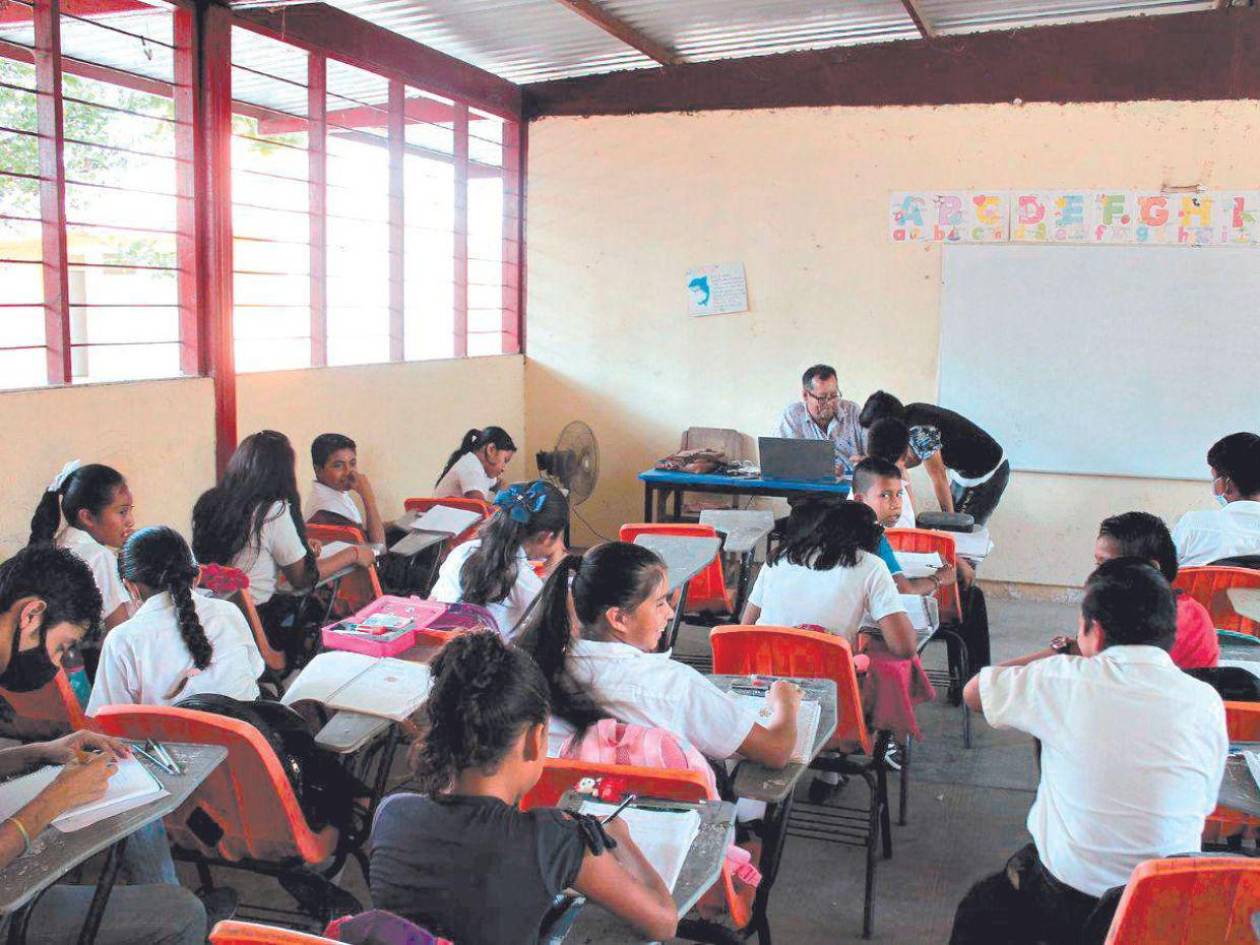 86,800 alumnos reprobaron el año escolar y casi 47,000 desertaron