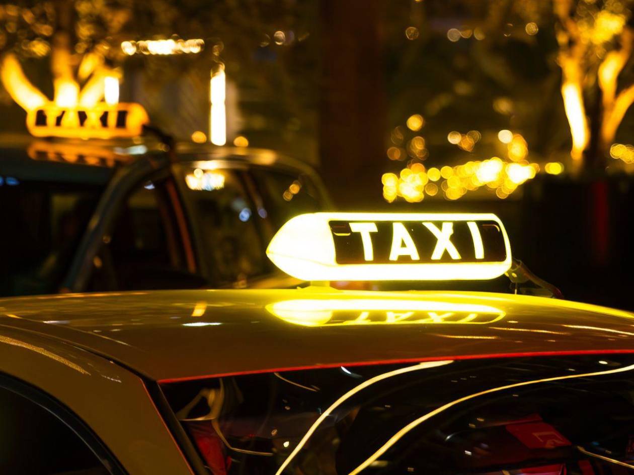 Un taxi atropella a por lo menos seis peatones en Nueva York el día de Navidad