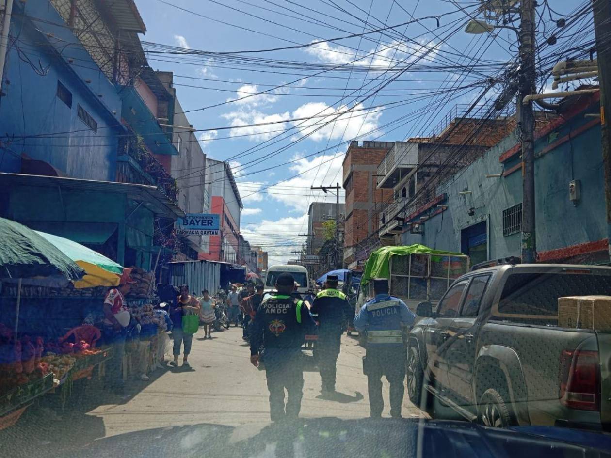 Mercados y vías públicas de Tegucigalpa son refugios de juegos de azar ilegales