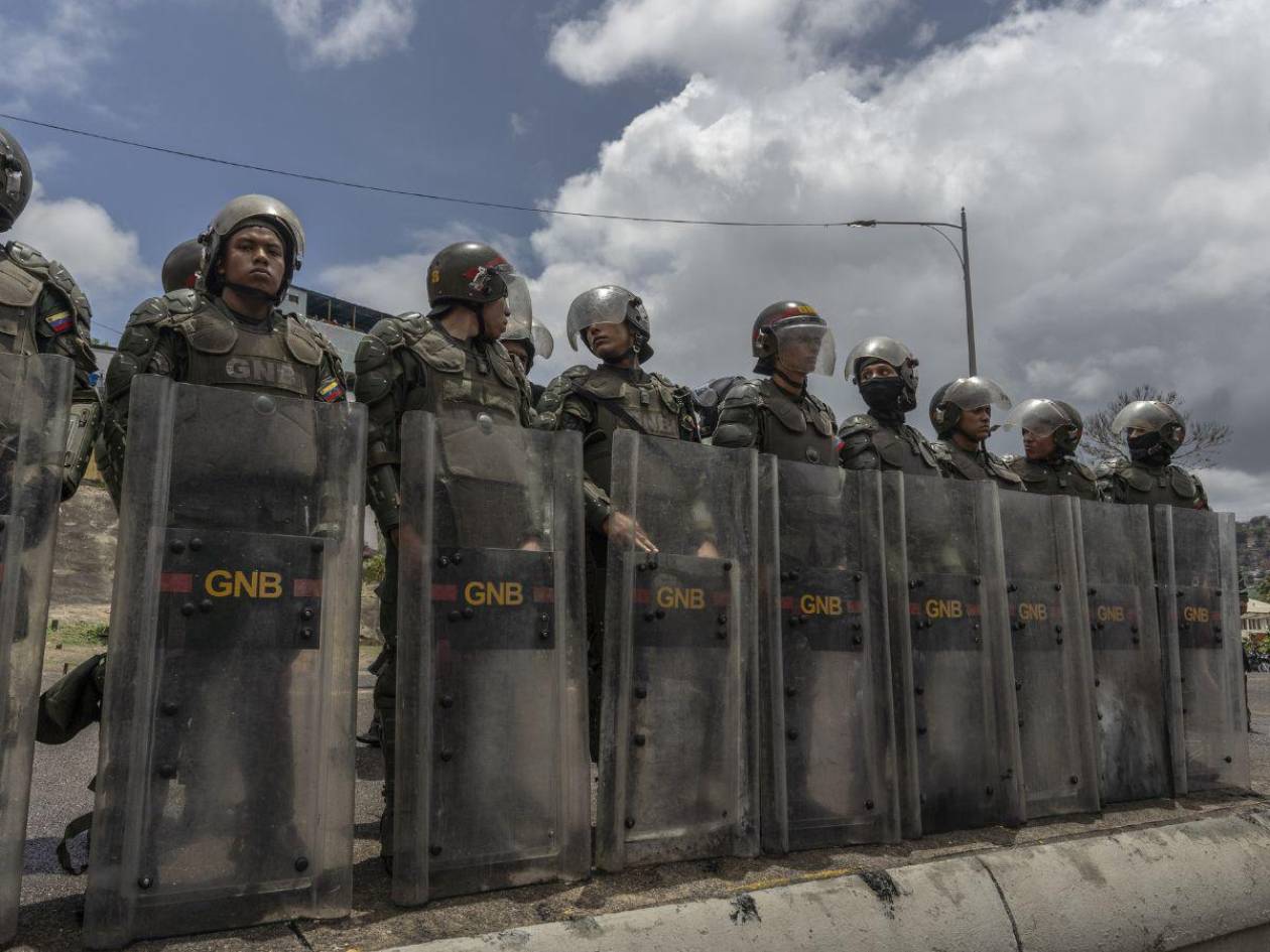 Maduro intensifica represión en Venezuela con masivos arrestos