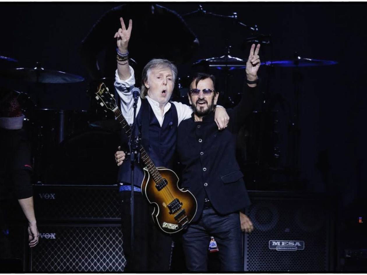 Los Beatles vuelven a la vida: McCartney y Starr interpretan clásicos en Londres