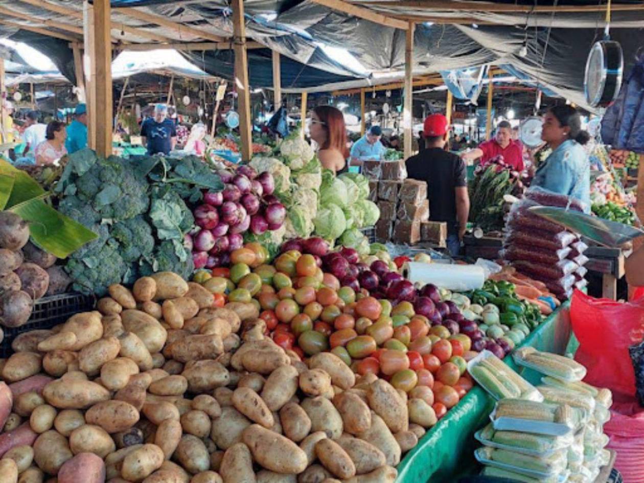 Ocho productos se van al alza; el maíz bajó L1 por medida en mercados