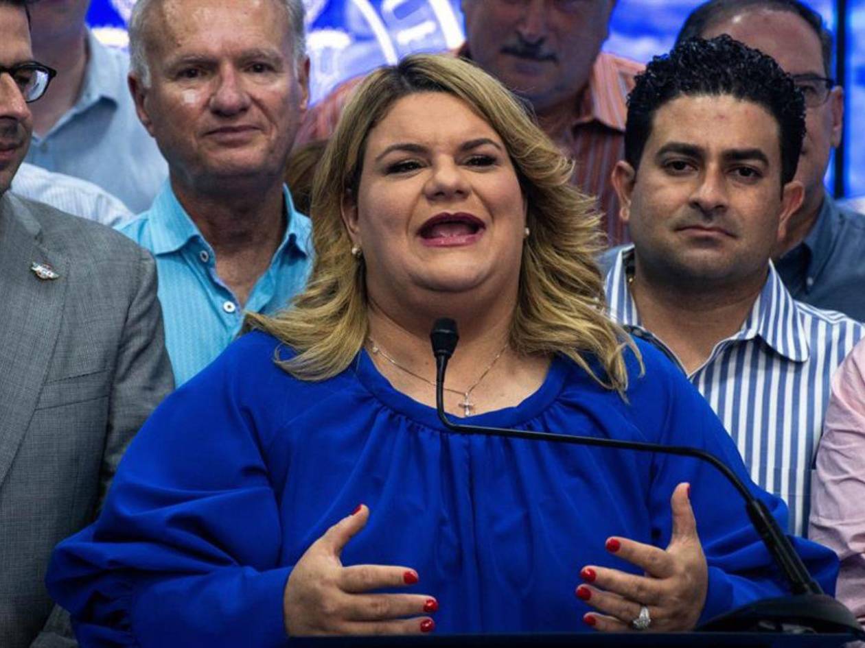 Jenniffer González asume como gobernadora de Puerto Rico y promete anexar la isla a EUA