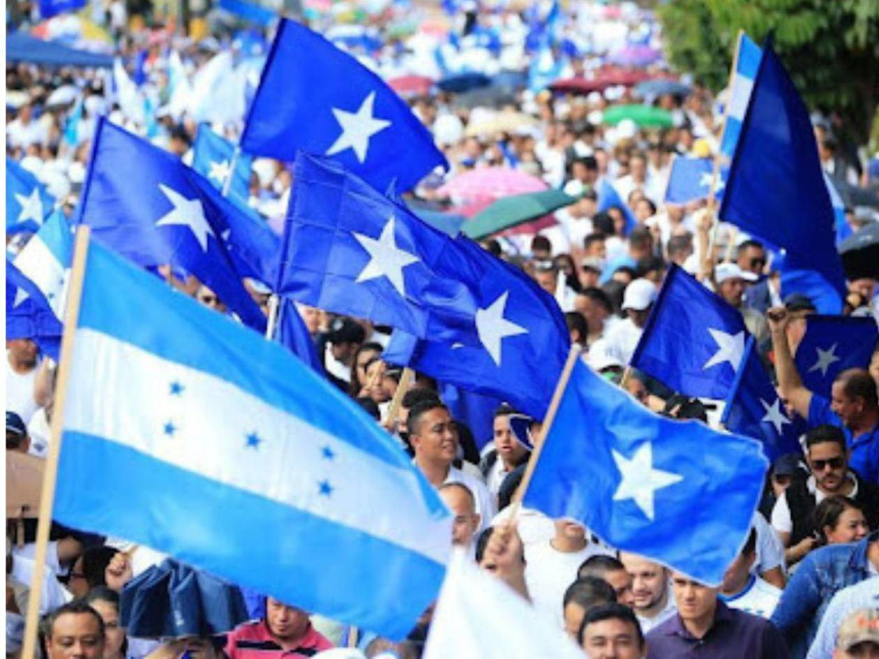 Honduras pertenece al pueblo y no a los corruptos o poderosos, dice exjefe militar