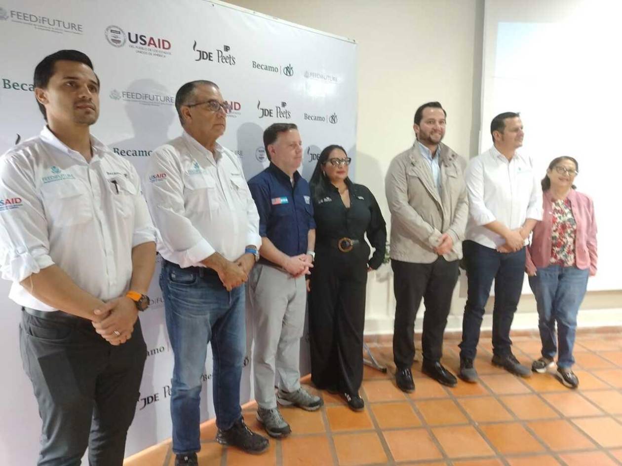 Sector cafetalero será fortalecido con una inversión de $18.3 millones