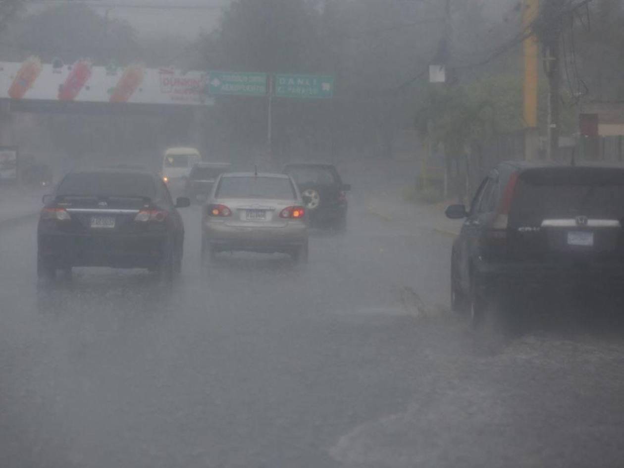 Declaran alerta verde en Choluteca y Valle por efectos indirectos del huracán Rafael