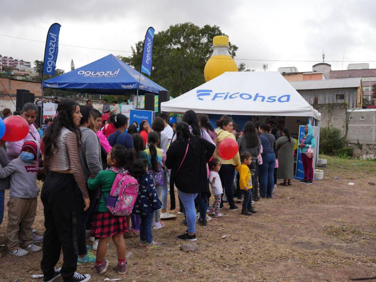 “Un día para dar”, de Grupo Ficohsa, lleva esperanza a miles de familias