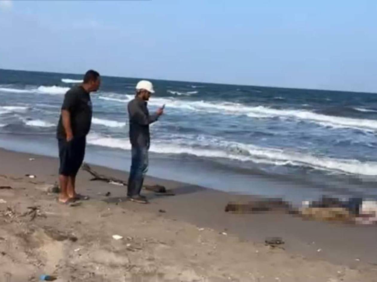 Mar expulsa cadáver de un pescador naufragado en Omoa, Honduras