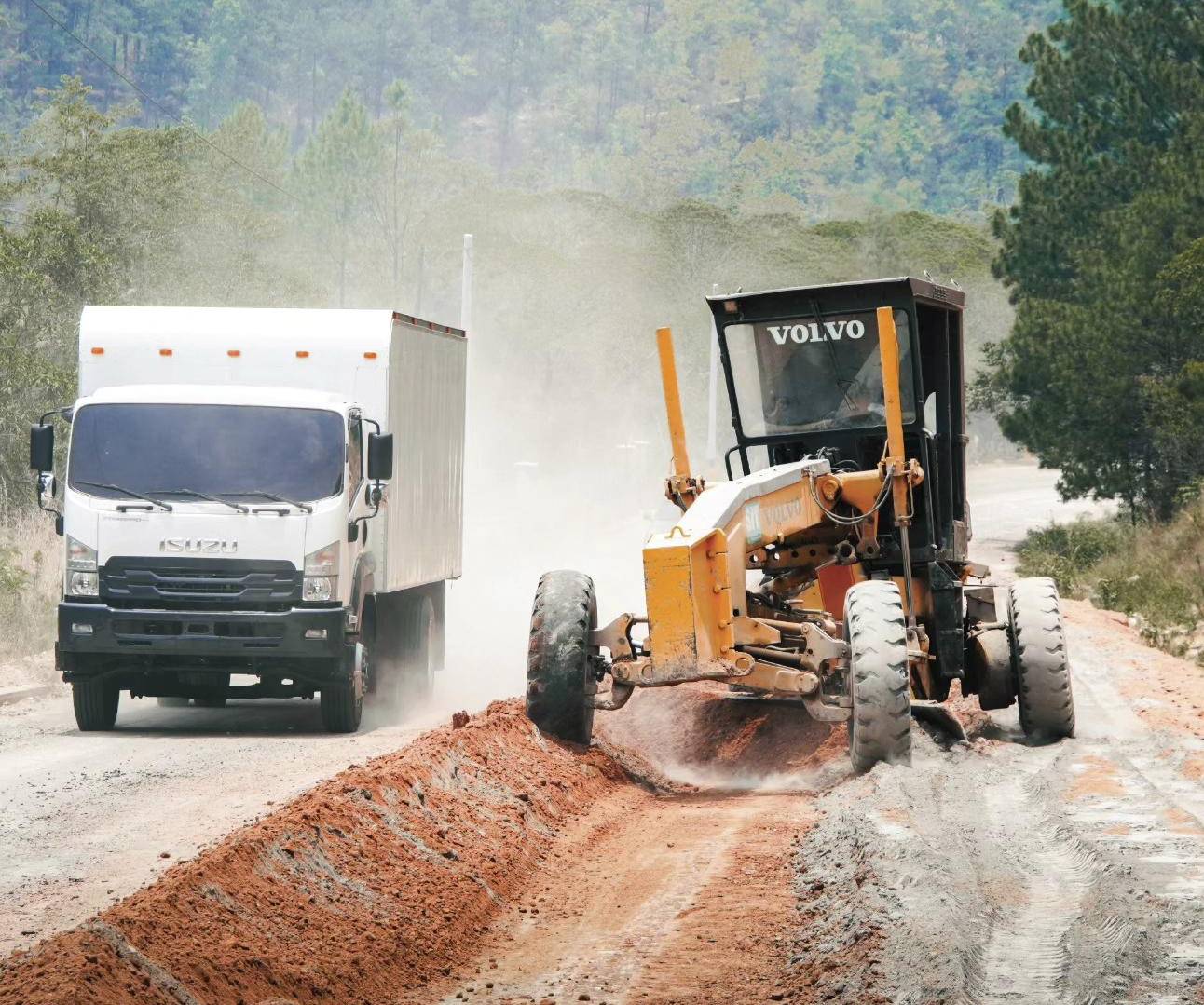 $!Al menos 16 proyectos de infraestructura vial y tres hospitales presentan atrasos en sus obras por la falta de disposición de la SIT para realizar los desembolsos.