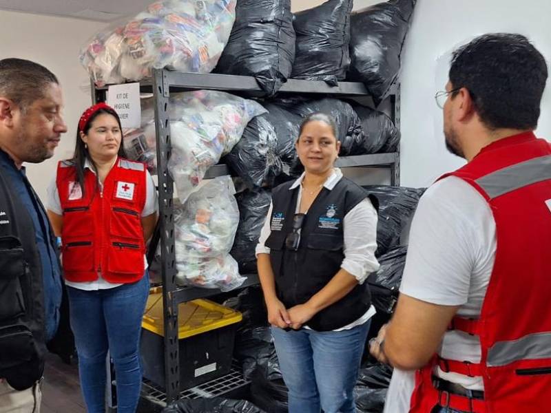 Kits sanitarios, hospedaje y alimentación reciben los migrantes retornados desde Estados Unidos