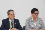 El rector Odir Fernández y la ministra Carla Paredes firmaron un acuerdo institucional con el cual se busca mejorar las condiciones en el Hospital Escuela para los estudiantes de las carreras en salud.