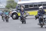 Miles de motociclistas circulan en las calles avanzando de forma temeraria.