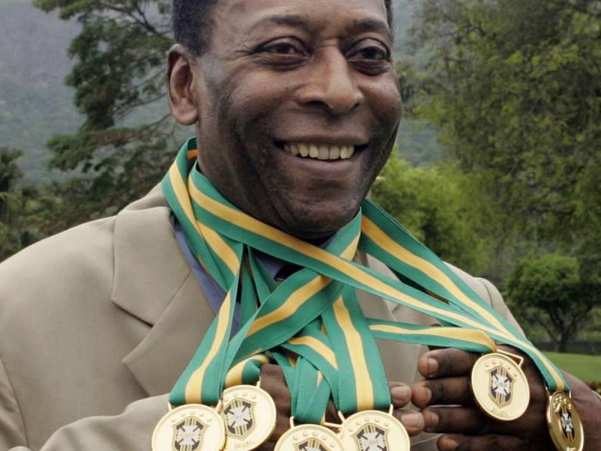 Cuatro acciones del genio de Pelé que lo convirtieron en mito