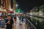 El barrio de Navigli se ha transformado de una zona de clase trabajadora a un destino de moda lleno de restaurantes y bares.