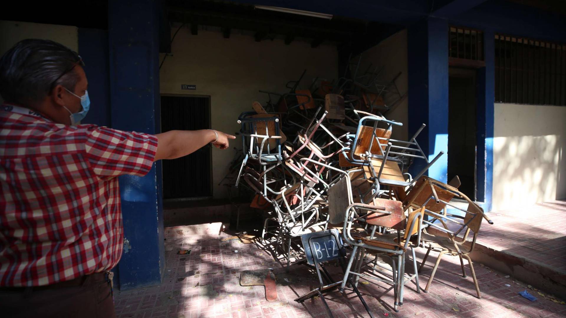 $!En el instituto San José de El Pedregal había daños en el sistema de abastecimiento de agua y alcantarillado.