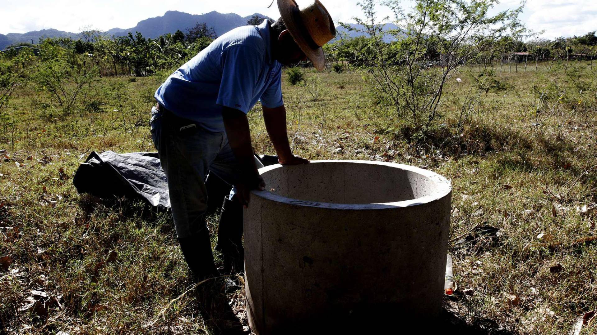 $!Ante la incapacidad de la SAG y de Apollo para arrancar con el proyecto de riego en Jamastrán, muchos productores han tenido que cavar pozos artesanales para impulsar sus cultivos.