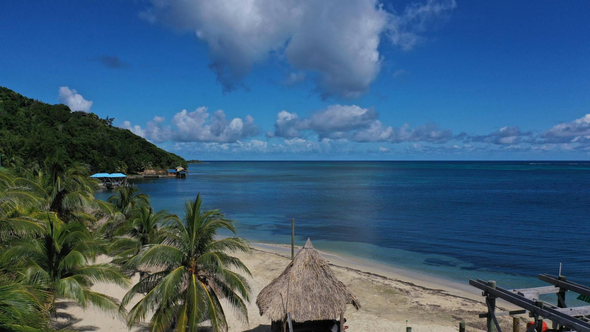 $!Las playas de Honduras son los lugares más paradisiacos para los hondureños. La mayoría prefiere la zona norte, pero los capitalinos por la cercanía también acuden al sur.