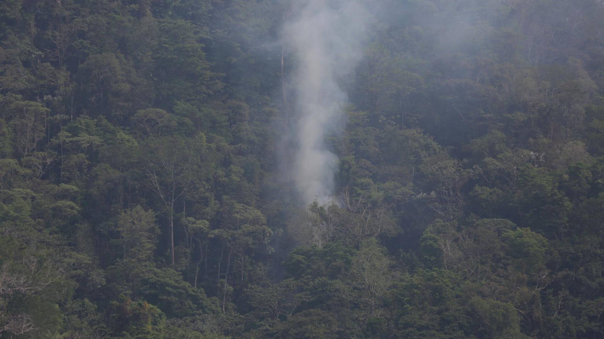 $!En la zona núcleo desde las narcocarreteras se pueden ver los incendios