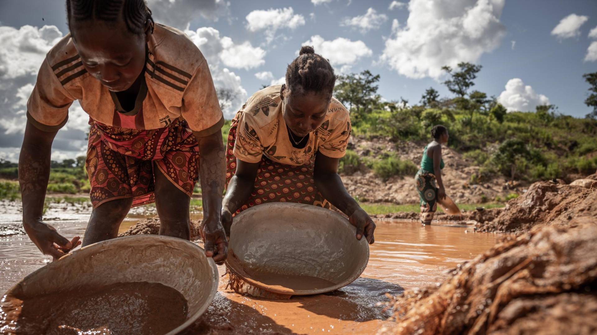 $!Búsqueda de oro cerca de Yaloké, República Centroafricana. Wagner tiene lucrativas concesiones mineras en el País.