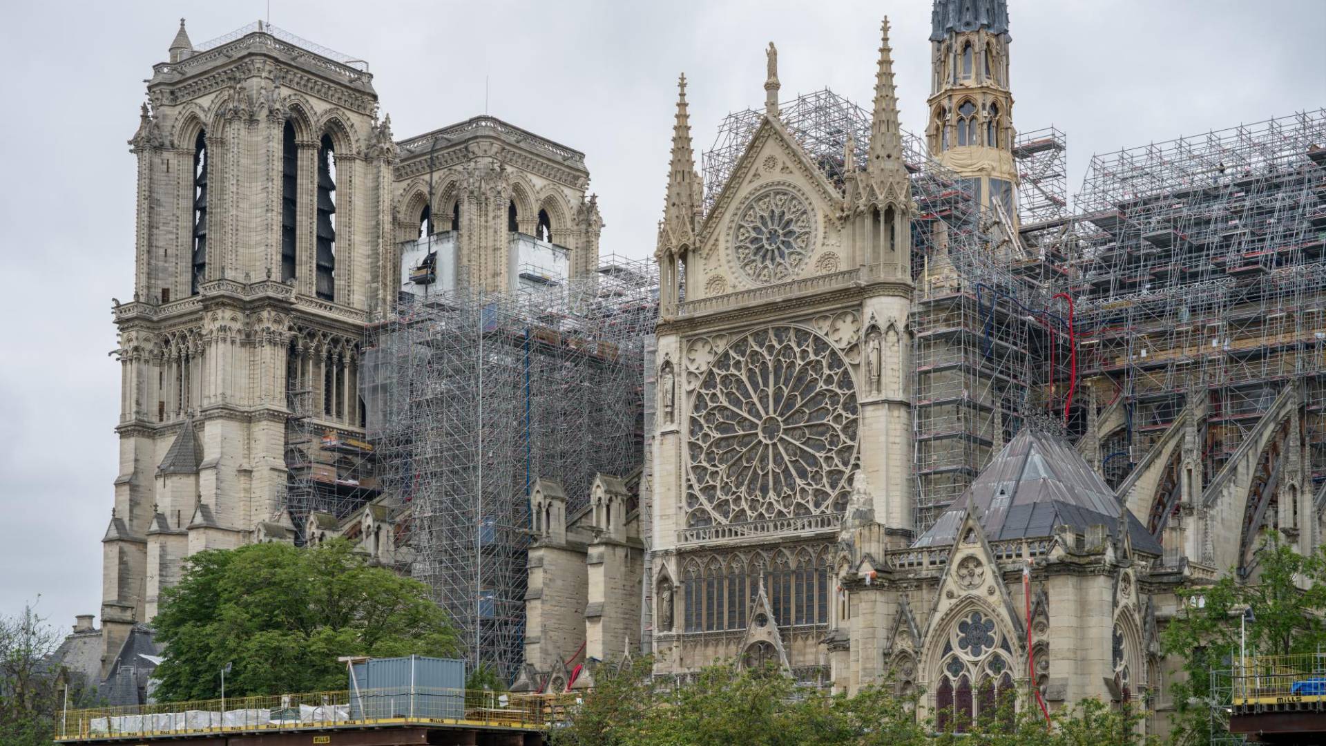 $!Vista reciente de la Catedral de Notre-Dame de París. En el 2019, un incendio provocó el colapso de la aguja de la catedral.