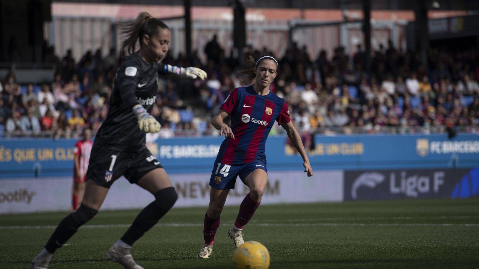 $!Aitana Bonmatí (der.), la actual jugadora del año, ha ayudado a llevar al Barcelona al título de la Liga de Campeones.