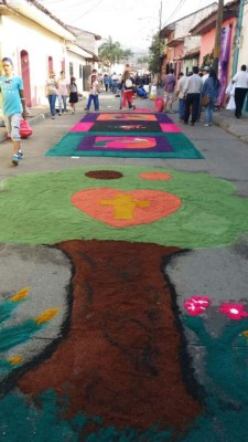 Las tradicionales alfombras de Semana Santa en Comayagua