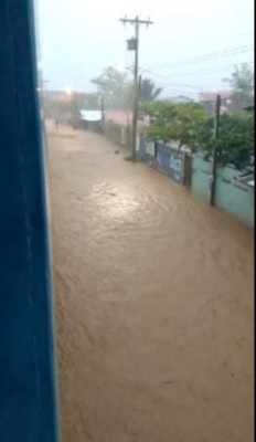 Inundaciones y caída de muros: primeros estragos de Nana en Honduras (FOTOS)