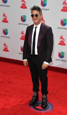 Latin Grammy Awards: Así llegaron vestidos los famosos a la décima octava premiación