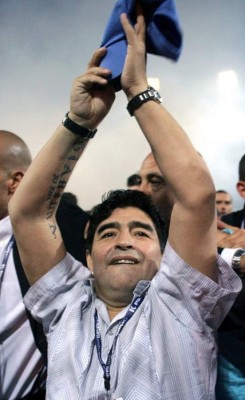 Hitos de la carrera deportiva y la vida privada de Diego Maradona (FOTOS)