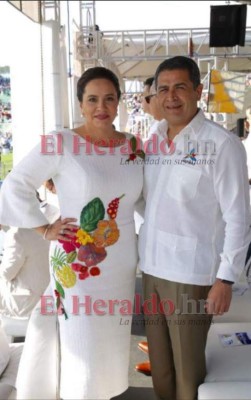 FOTOS: Elegantes vestidos de las primeras damas en desfiles patrios