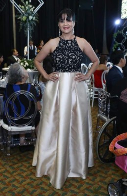 Ellos fueron los mejores vestidos en la Prom 2017 de la Elvel School