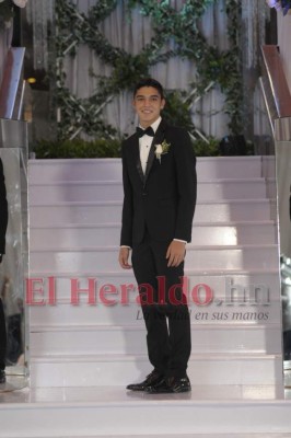 Los seniors 2019 DelCampo School lucieron elegantes y glamurosos en su Prom (Parte II)