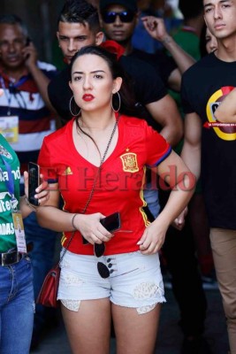 Las bellezas que asistieron al Yankel para ver el partido Marathón vs Olimpia