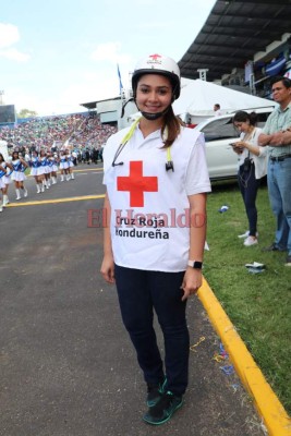 FOTO: Mujeres bellas invadieron el Estadio Nacional en las fiestas patrias 2017