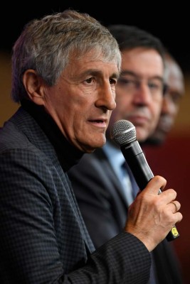 FOTOS: Así fue la presentación de Quique Setién como nuevo DT del Barcelona