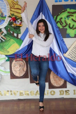 Con carisma y belleza quieren enamorar a Honduras las palillonas del Instituto España Jesús Milla Selva