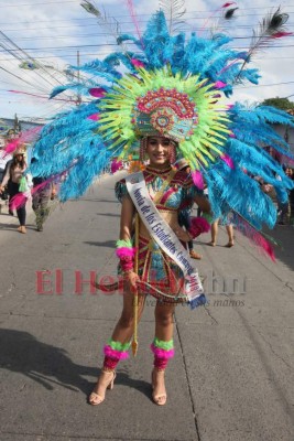 Comayagua, cuna de hermosas palillonas y banderistas