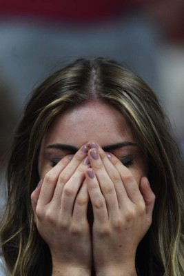 FOTOS: El llanto de las bellas aficionadas de Inglaterra tras la derrota ante Croacia en el Mundial