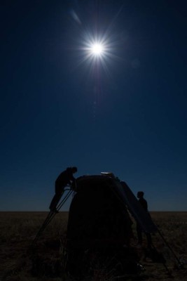 Astronautas de Estación Espacial regresan a la Tierra en plena pandemia