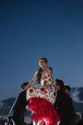 Los vestidos que utilizó Rubí en su fiesta de 15 años