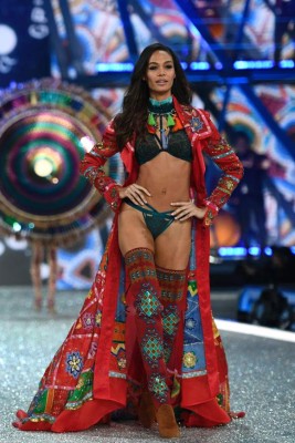 Victoria's Secret Fashion Show 2016 y su sensual pasarela