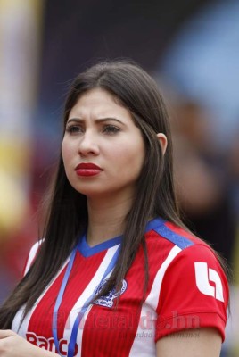 FOTOS: Las hermosas chicas que engalanan la jornada 5, la del clásico Olimpia vs Motagua