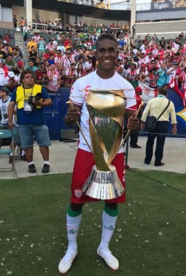 Los mejores recuerdos del hondureño Brayan Beckeles en el Necaxa de México