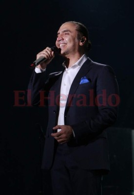 'Rompiendo Fronteras': Alejandro Fernández emocionó a Honduras con espectacular concierto