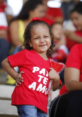 Fútbol, goles, diversión y belleza en la final en Tocoa